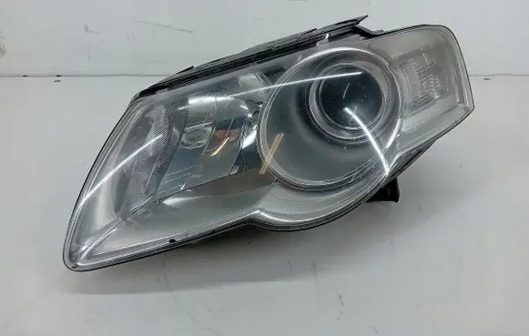 Volkswagen PASSAT B6 Headlight/headlamp 3C0941005Q