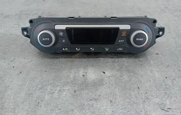 Ford Focus C-MAX Climate control/heater control trim 7M5T18C612AE