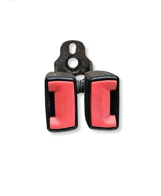 Ford Focus Middle seatbelt buckle (rear) 