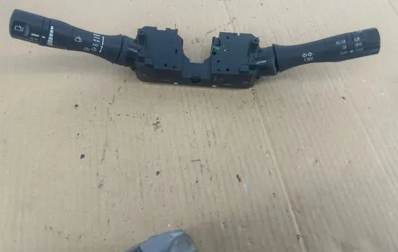 Nissan Leaf I (ZE0) Wiper turn signal indicator stalk/switch 14AM0