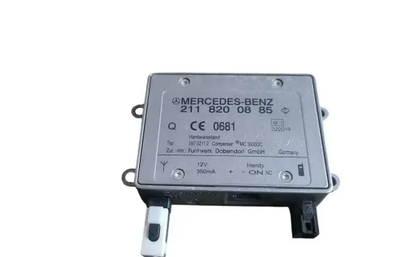 Mercedes-Benz E W211 Antenna control unit 2118200885