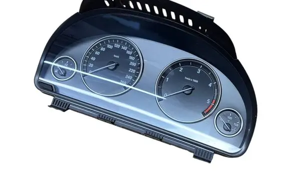 BMW 5 F10 F11 Speedometer (instrument cluster) 9227613 29229581 1501926