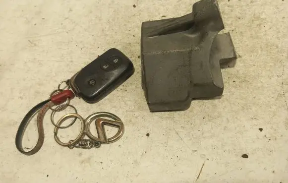 Lexus IS 220D-250-350 Steering wheel lock 450202217 4021M 899985201