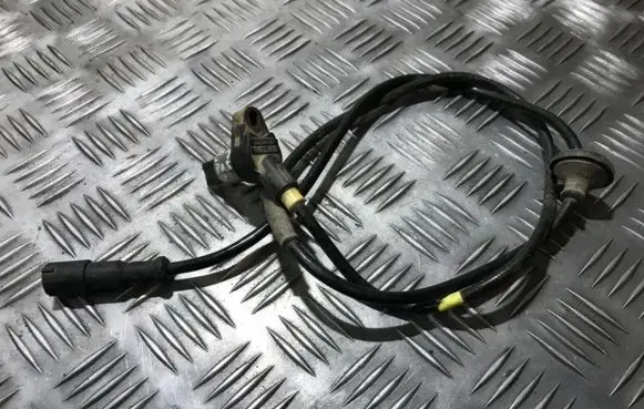 Volkswagen PASSAT B4 ABS rear brake sensor 357927807
