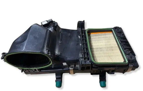 Mercedes-Benz CLS C257 Air filter box 25022021 A6540902601