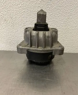 BMW 5 F10 F11 Engine mount bracket 6851264 68623513