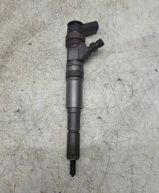 BMW 5 E60 E61 Fuel injector 0445110216