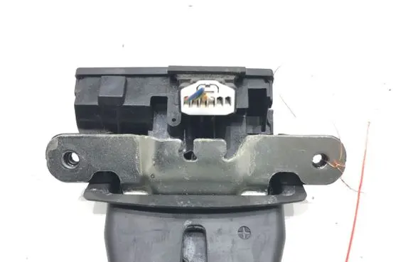 Ford Fiesta Tailgate exterior lock 8A61-A442A66-BE