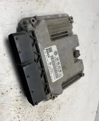 Volkswagen Touran I Engine control unit/module 03G906021AN 03G906021MM 0281014044