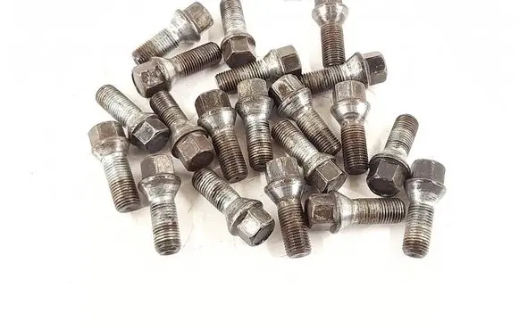 Mercedes-Benz C W204 Nuts/bolts 0009908307 0009901707