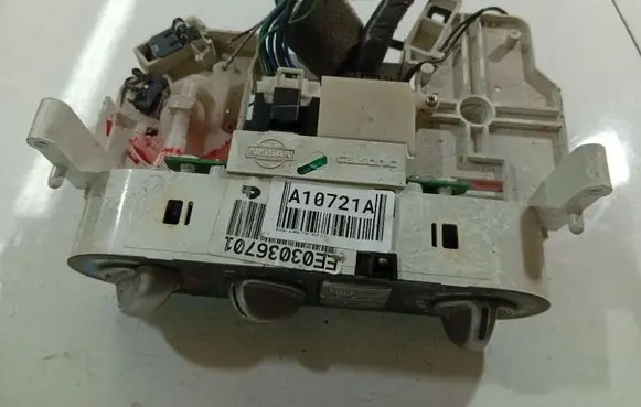 Nissan Almera Tino Climate control unit EE03036701