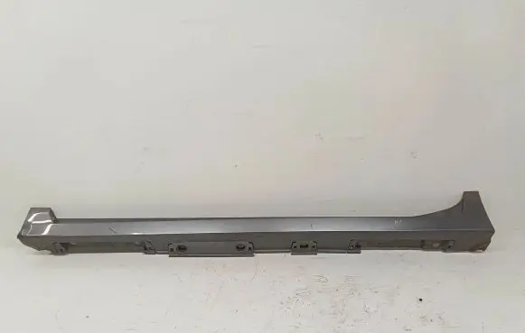 Lexus CT 200H Sill