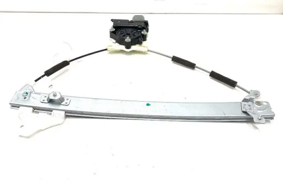 Hyundai i20 (GB IB) Front door window regulator with motor 82401-C8020