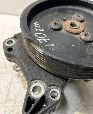 BMW X5 E53 Power steering pump 7787106