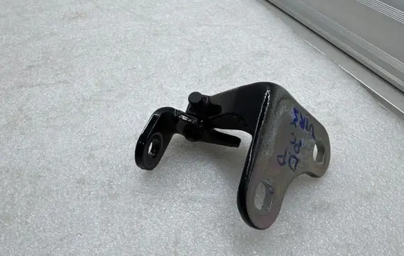 Tesla Model Y Front door upper hinge 149749600C