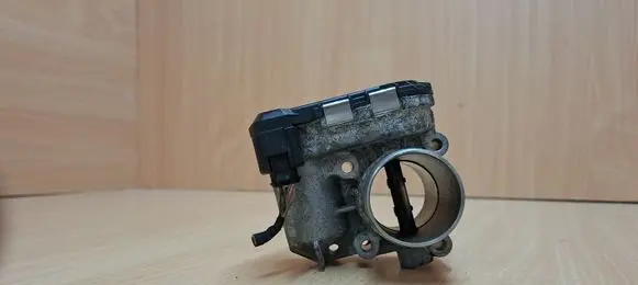 Renault Espace IV Throttle valve 8200330810 0281002681 H8200330812