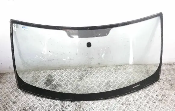 Land Rover Range Rover Sport L320 Front windscreen/windshield window 
