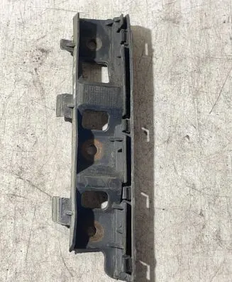Volkswagen PASSAT B6 Front bumper mounting bracket 3C0807183