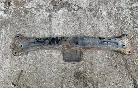 Toyota Carina T190 Rear beam