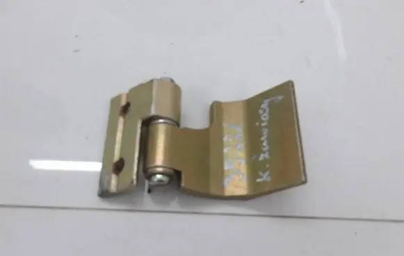 BMW 5 E39 Rear door lower hinge 415282079389