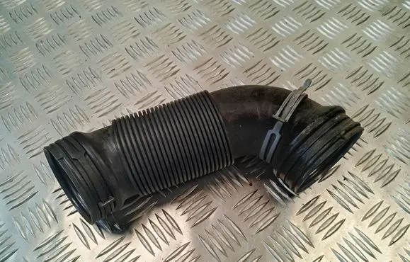 Audi Q3 8U Air intake duct part 5N0129684B
