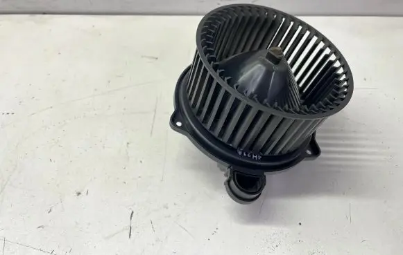 Dodge Durango III Heater fan/blower F00S3B2447