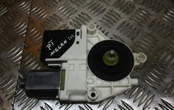 Renault Megane III Sliding door electric window regulator 0130822331