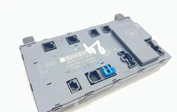 Mercedes-Benz CLK A209 C209 Door control unit/module 2098201926