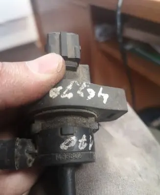 BMW 3 E46 Valve vacuum 1433602