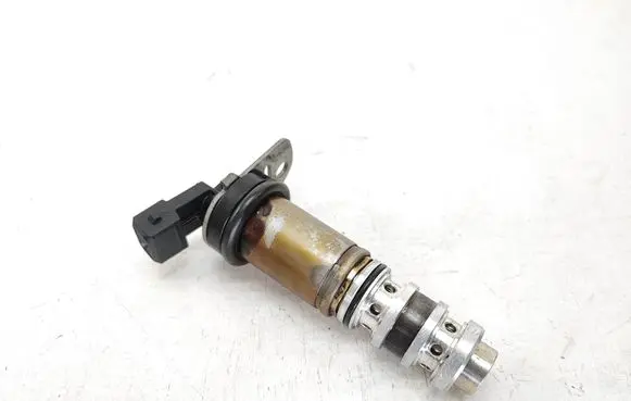 BMW 3 E92 E93 Camshaft vanos timing valve 7584115