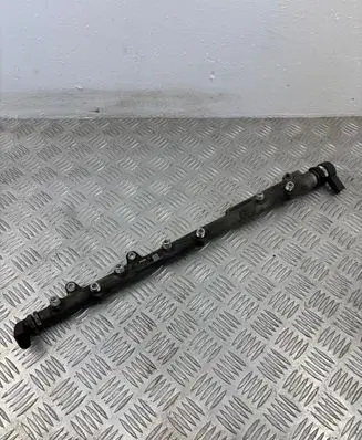 BMW 5 E60 E61 Fuel main line pipe 0445216015