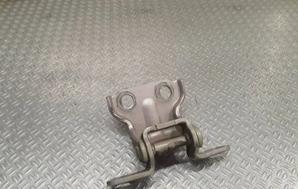 Chevrolet Spark Rear door lower hinge
