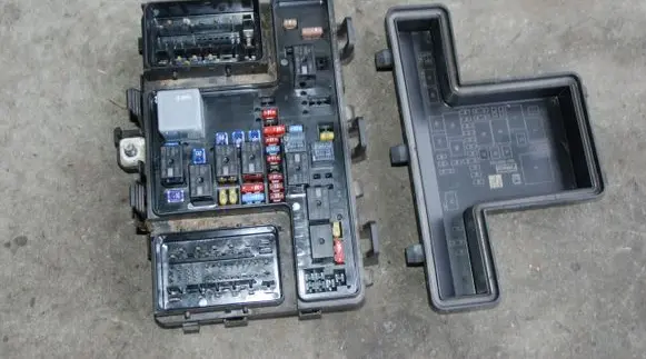 Ford Mondeo MK V Fuse 115KM