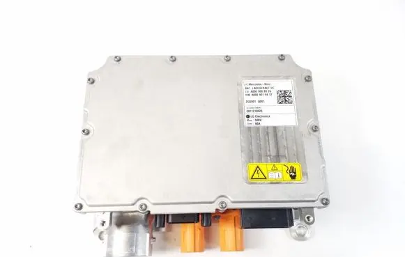 Mercedes-Benz A W177 Voltage converter/converter module A0009008926