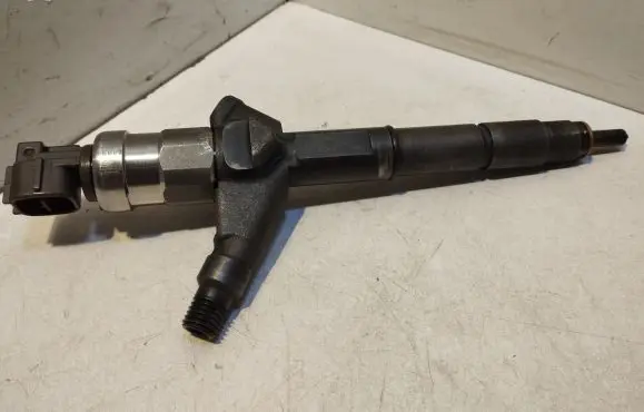 Nissan X-Trail T30 Fuel injector 166003H800 09E000678H8