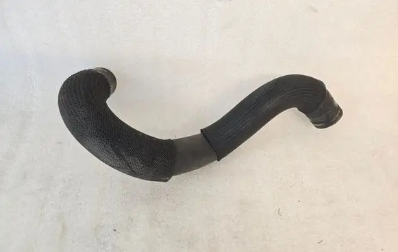 Maserati Levante Engine coolant pipe/hose