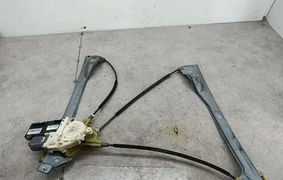 Renault Laguna III Front door window regulator with motor 