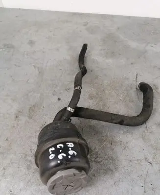 Power steering fluid tank/reservoir