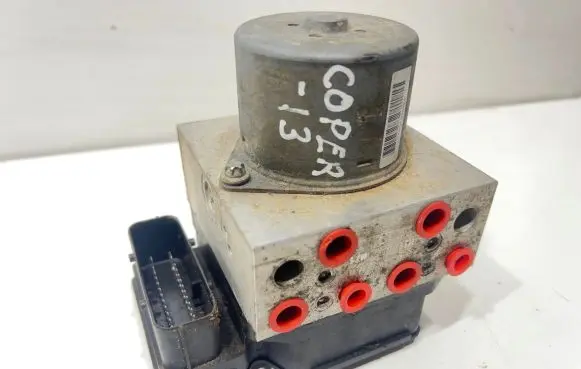 Mini Cooper Countryman R60 ABS Pump 6858542 54086364A 17723708