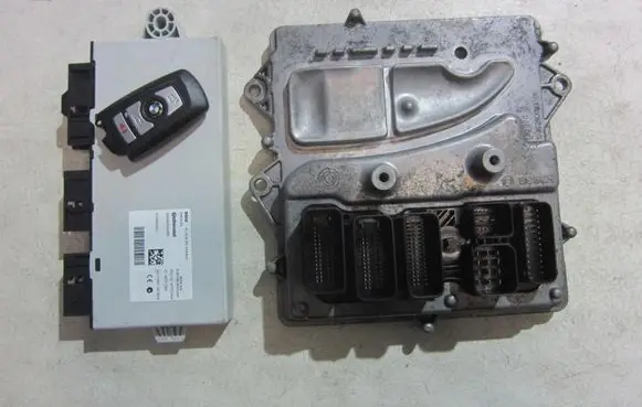 BMW X3 F25 Engine control unit/module ECU