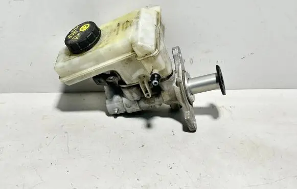 Volkswagen Golf VII Master brake cylinder 8V1611021 5Q1611301 13975