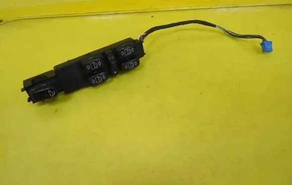 Mercedes-Benz S W220 Electric window control switch 2208217151