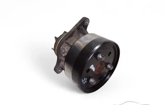 Jaguar XF X250 Water pump 4R8Q9509AC