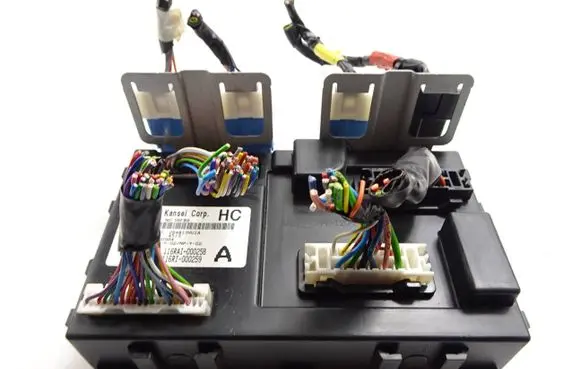 Nissan Note (E12) Central body control module 284B13VU1A 116RAI000258 116RI000259