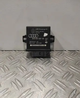 Audi A4 S4 B8 8K Light module LCM 8K5907357 00837914 00040767