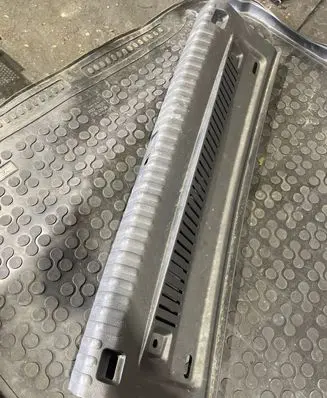Volkswagen Tiguan Trunk/boot sill cover protection 5N0863459