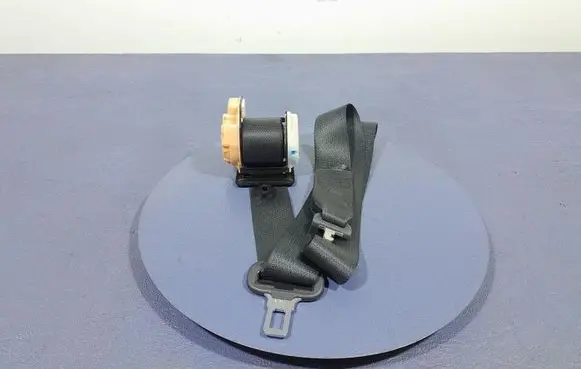 Toyota Corolla E10 Front seatbelt 7335002180