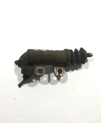 Toyota RAV 4 (XA20) Clutch slave cylinder 