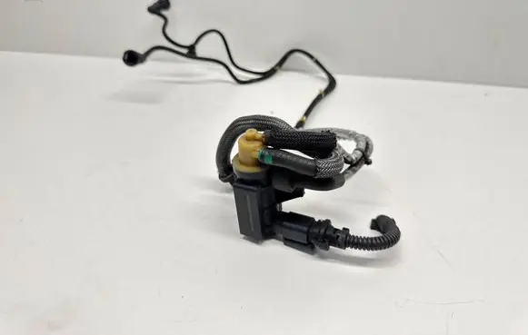 Citroen C4 II Picasso Turbo solenoid valve 9677363880 70230003