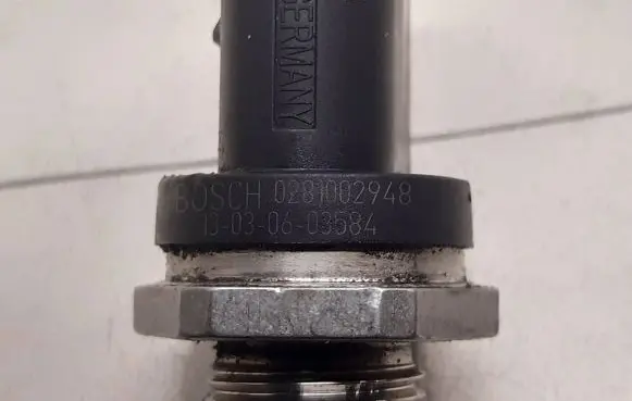 Fuel pressure sensor